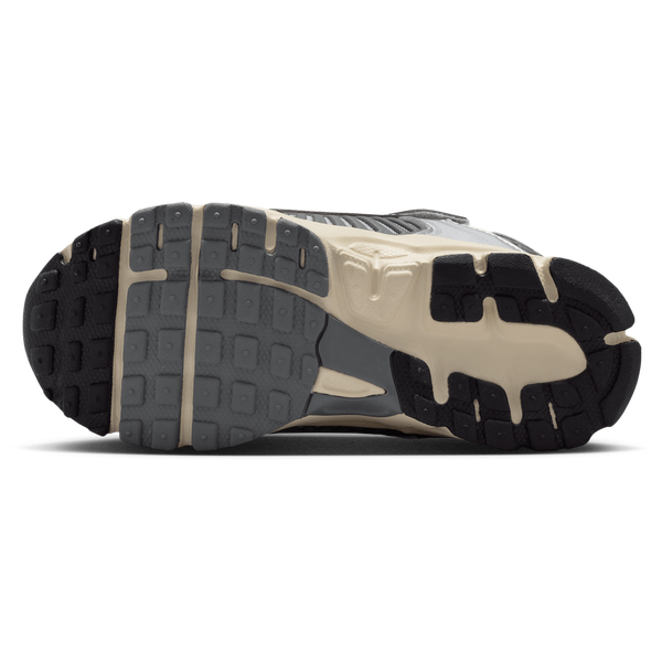 Nike Vomero 5 - Girls' Preschool - Chrome/Iron Grey/Metallic Silver - Image 5
