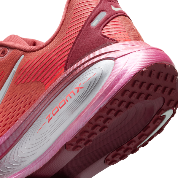 Nike Vomero 18 - Women's - Lt Redwood/Barely Green/Brt Crimson - Image 8